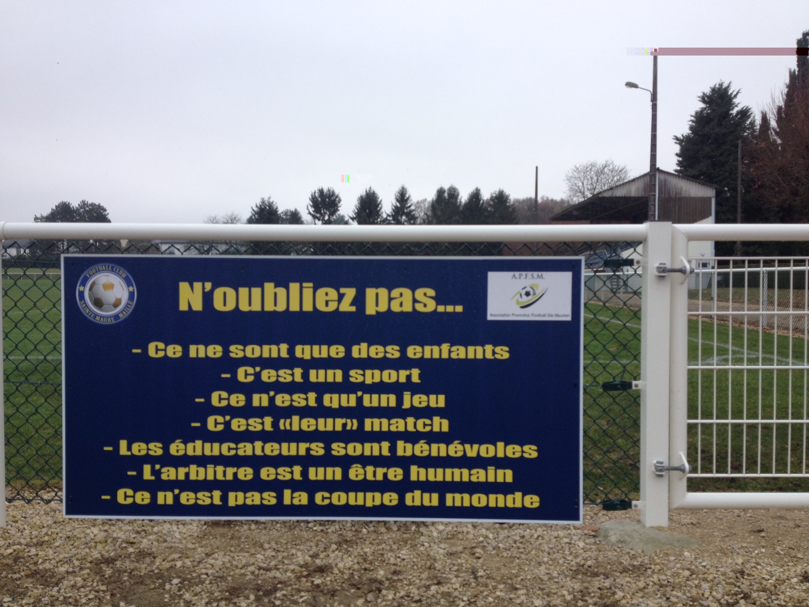 Panneau_stade.jpg